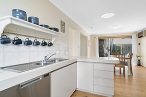 Bright Family Stay With Outdoor Space