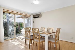 Bright Family Stay With Outdoor Space