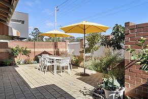 Bright Family Stay With Outdoor Space
