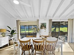 Pet-friendly Private Retreat With Large Backyard