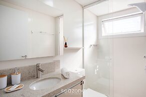 Studio in a Condo w/ Pool 550m From Beach Tor0407