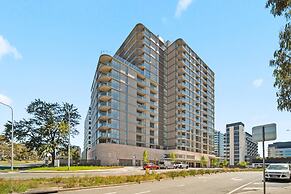 Bright 2-bed Apartment With Gym, BBQ & Pool Access