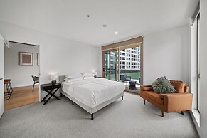 Bright 2-bed Apartment With Gym, BBQ & Pool Access