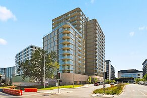 Bright 2-bed Apartment With Gym, BBQ & Pool Access