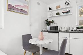 Chic Urban Paddington Escape