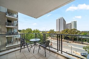 Stylish 1-bed Flat With Pool, BBQ & Sauna Access