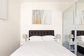 Stylish 2-bed House in Leichhardt
