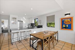 Pristine 2-bed Apartment With Pool and Balcony