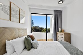Pristine 2-bed Apartment With Pool and Balcony
