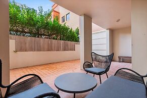 Bright Inner-west Stay With Pool Access