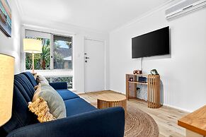 Bright 2-bed Unit Near Scarborough Beach