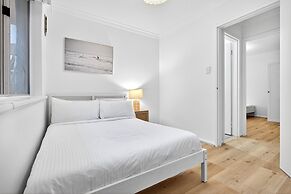 Bright 2-bed Unit Near Scarborough Beach