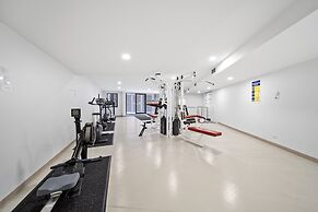 Inner-city 2-bed With Parking, Pool, Gym & BBQ