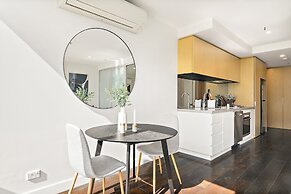 Bright 1BR Apartment Near Maribyrnong River