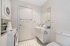 Chic Apartment in Heart of Adelaide