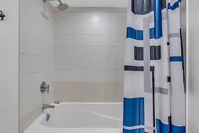 HostlyStays Luxury Suites