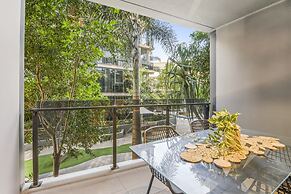Modern South Bank Apt Walk to Dining