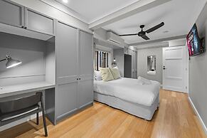 Bright 2-bed New Farm Apartment With Private Patio