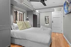 Bright 2-bed New Farm Apartment With Private Patio