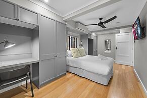 Bright 2-bed New Farm Apartment With Private Patio