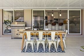 Family-friendly Home With Private Pool and BBQ