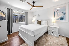 Family-friendly Home With Private Pool and BBQ