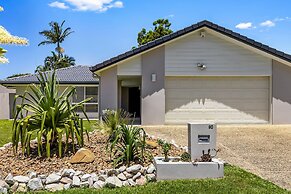 Family-friendly Home With Private Pool and BBQ