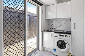 Family-friendly Home With Private Pool and BBQ