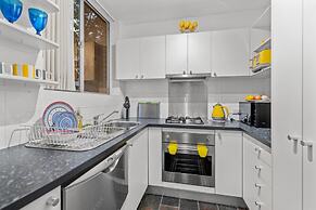 Charming 2-bed Terrace in Prestigious Ascot