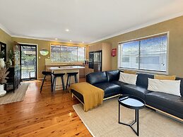 Pet-friendly 2-bed Beach House With Garden & BBQ