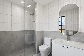 Spacious 3-bed Clayfield House With Patio and BBQ