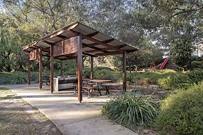 Stylish 1-bed Apartment With Rooftop Access