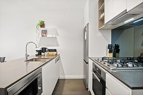 Stylish 2-bed Apartment With Stunning City Views