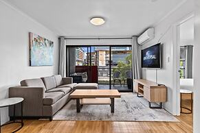 Central Bowen Hills Stay