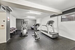 Central Bowen Hills Stay