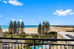Oceanfront 3-bed Retreat With Pool-steps to Beach