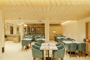 Olwen Suites