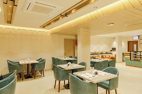 Olwen Suites