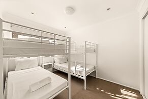 2-bed Beach Escape With Courtyard