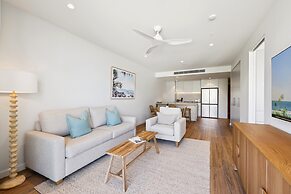 Beachfront 1-bed Flat With Pool & Gym Access