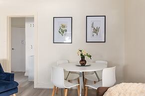 2-bed Apartment Near Manly Beach