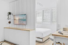 Studio4: Bondi Chic Interiors With Rooftop Pool