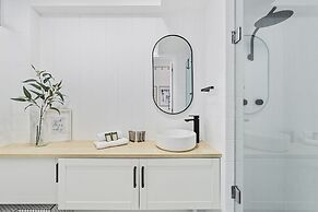 Studio4: Bondi Chic Interiors With Rooftop Pool