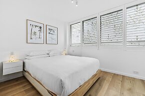 Studio4: Bondi Chic Interiors With Rooftop Pool