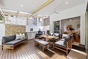 Spacious 3-bed Home With Patio Near Beach