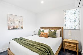 Spacious 3-bed Home With Patio Near Beach