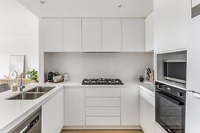 Lovely 3-bed With Alfresco Dining
