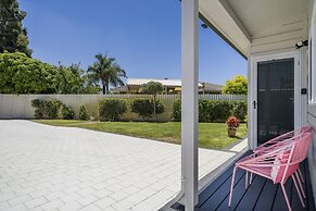 Bright and Spacious 2-bed Thornlie Family Home