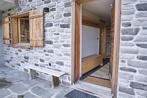 Beautiful Luxury Chalet Roy With Incredible Views