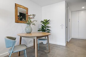 Stylish Studio Near Fremantle Cafes and Beaches